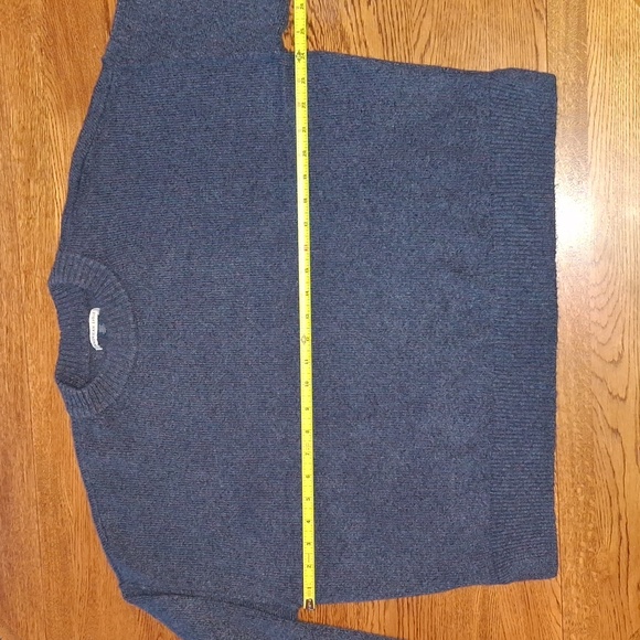 NWT American Eagle Outfitters Junior's Small Charcoal Crew Neck Cropped Sweater - Picture 3 of 7